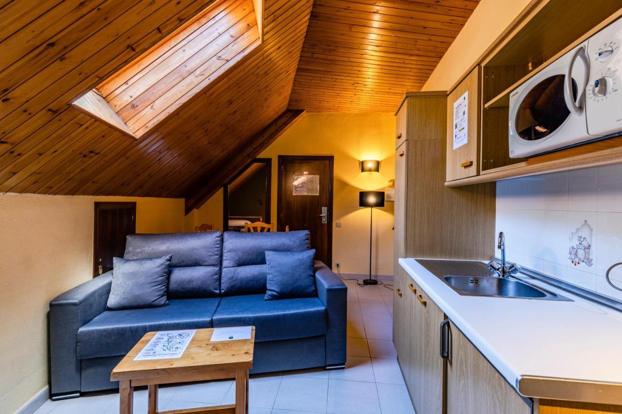 Apartamentos Turisticos Poblado Arinsal Ngoại thất bức ảnh